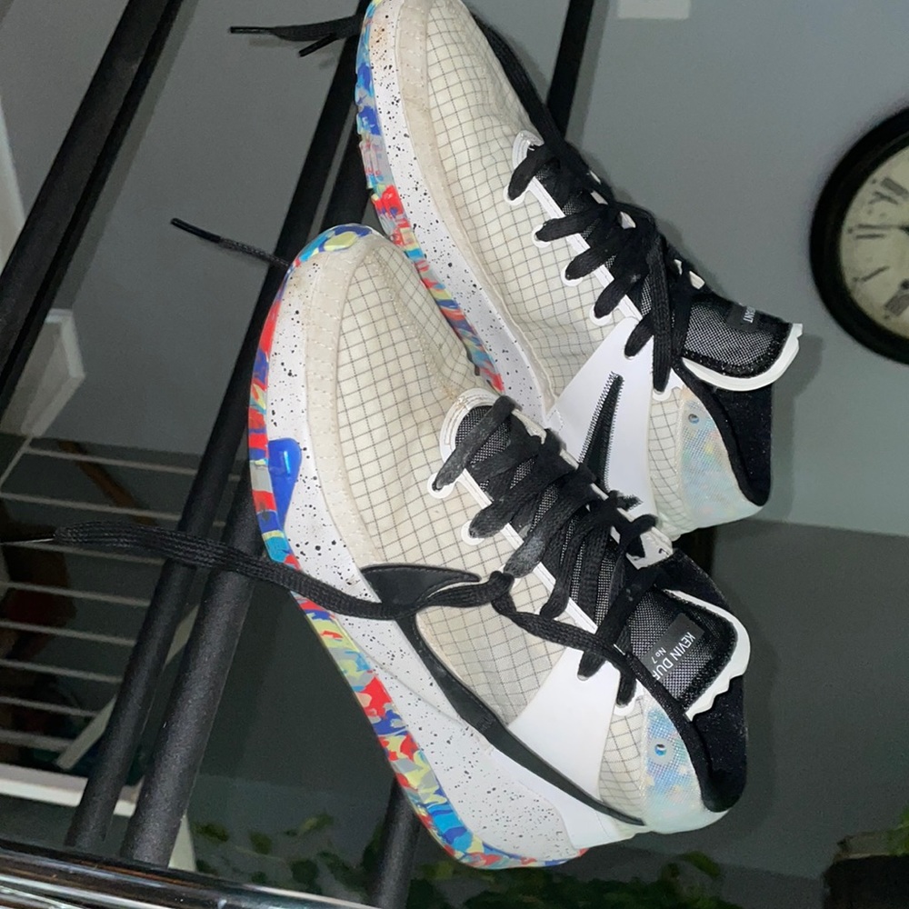 size 9 kd 13 “home” colorway